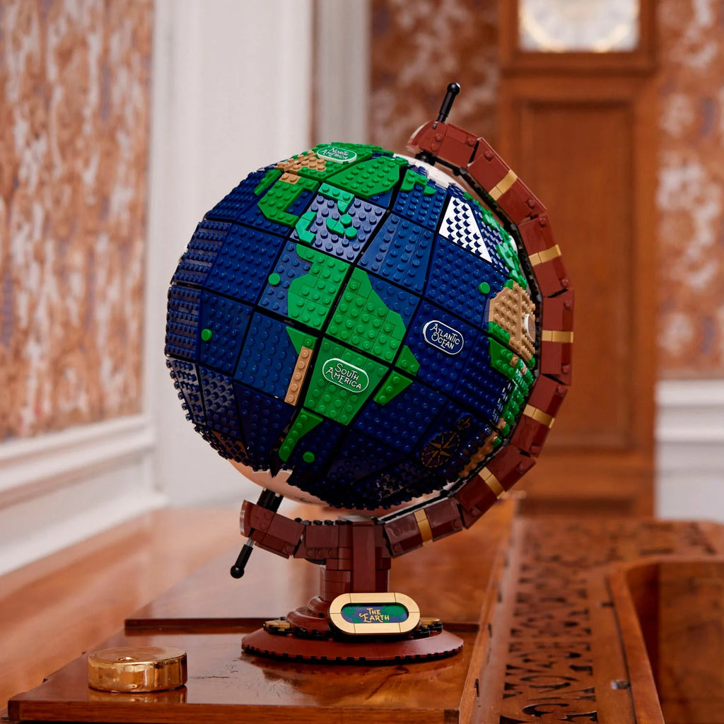 LEGO – Ideas The Globe 21332 Toy Building Kit (2,585 Pieces)