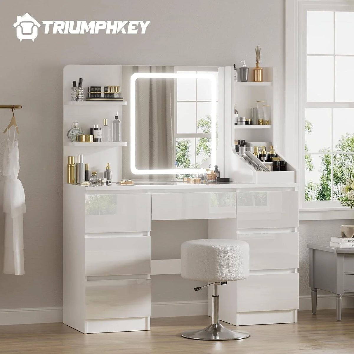 TRIUMPHKEY Coiffeuse Moderne Blanc Haute Brillance, Miroir LED à Lumière Réglable, Grand Espace de Rangement,Table de Maquillage avec 7 Tiroirs, 3 Compartiments, 4 Étagères Ouvertes